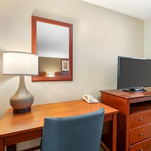 Deluxe Room 2 Queen Beds Pool View Non Smoking